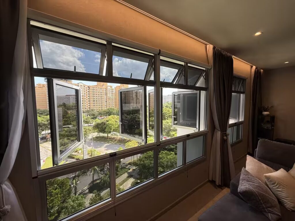 5 Signs Your Singapore Home Needs Retractable Window Mesh